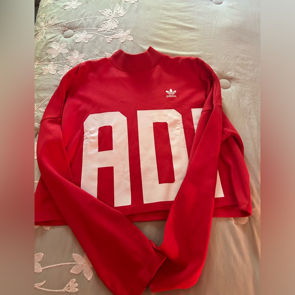 Cropped Adidas Sweatshirt